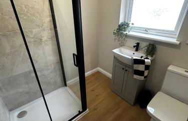 Tandragee Stays - 1 Bed Apartment && 2 Bed Apartment - Portadown - Photo 24