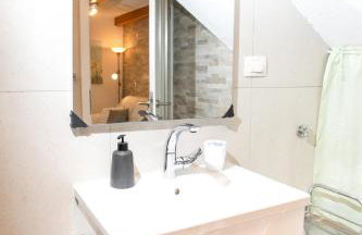 Adorable Holiday Home With Pool and Terrace - Foto 53