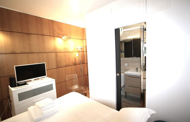 One bedroom flat ground floor avec cuisine -Rue Saint charles - métro Charles Michels 75015 PARIS - Photo 8