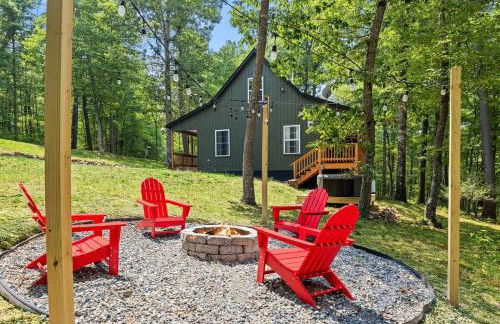 Bryce Cabin - Hot Tub, Fire Pit, Pets, Screened Porch, Wi-Fi - Foto 1
