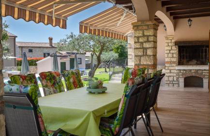 Rustic villa Marijanin Vrt with pool in Tinjan - Foto 31