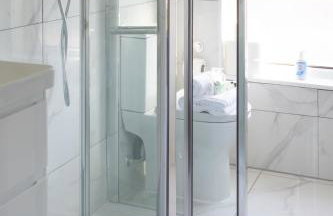 Chalkwell Aparthotel Short & Long Stays Welcome, Leisure , Relocation , Business Stays , Contractors - Photo 35