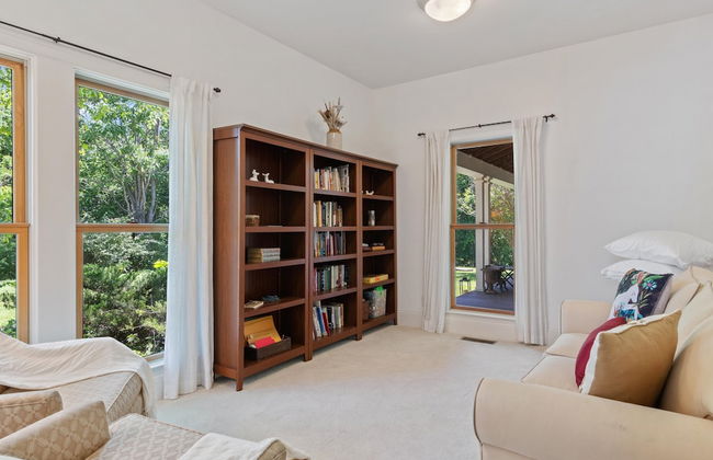 Beautiful Home on a Quiet Lot, Sleeps 14, Treehouse & Game Room! - Foto 19