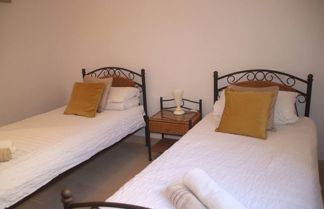 Garden Apt In Los Pinos, Los Arqueros Golf - Photo 2