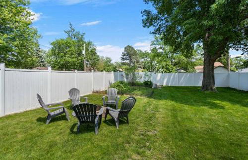 The Hideaway on Hazel- Luxury Smart Home w Hot Tub - Foto 5