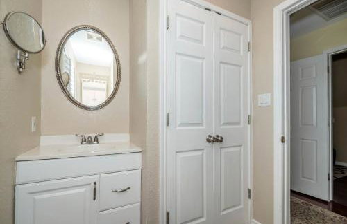 Modern Texas Hill Country Suite Rental for Four near San Antonio - Foto 23