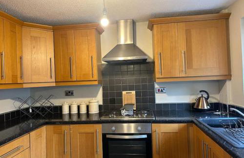 The Jennings - Photo 8