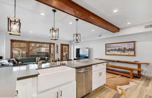 Best Location! Walkable30 Min to GNP5 Min Lake - Foto 14