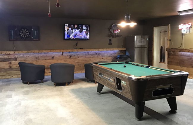 Family Friendly Lake House Located at Mid-west arm of Lake Fork - Photo 16