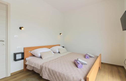 New modern villa Gogo with private pool near the beach and town of Pula by WiiBuk - Foto 49