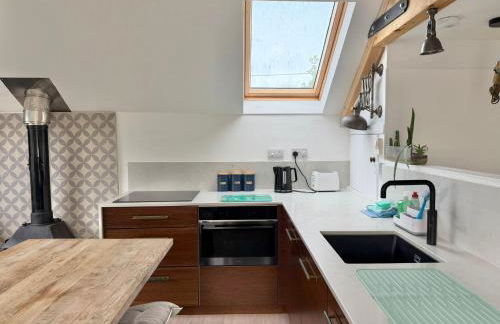 One bed Character Cottage with Parking and Garden - Foto 7