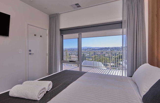 Luxury Elevated Three Bedroom Villa - Photo 3