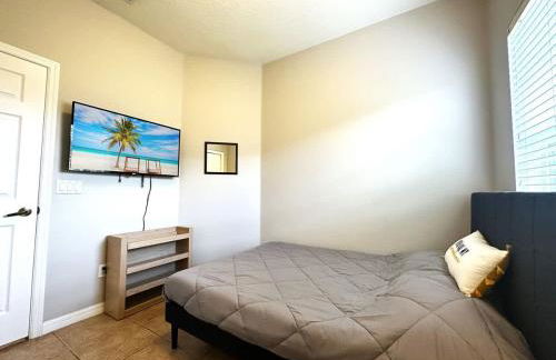 Amazing! Disney 7 Min, Walmart 1 min, 3 Bed 2 bt - Foto 42