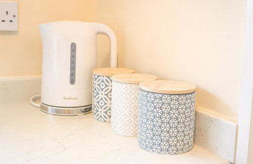 Manchester Stay Hub - 2BR with Free Parking, Near Airport & Attractions - Foto 19