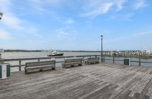 Couple's Escape - The One with Downtown Inlet Vibes - Assateague House 111 - Foto 30