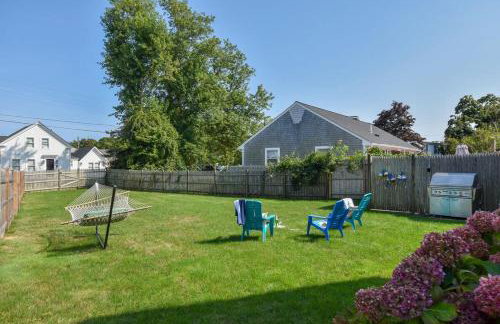 Walk to Beach at Historic Sears Kit Home - Foto 26