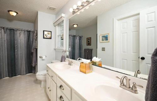 Majestic Home in Summer Oaks - Foto 27