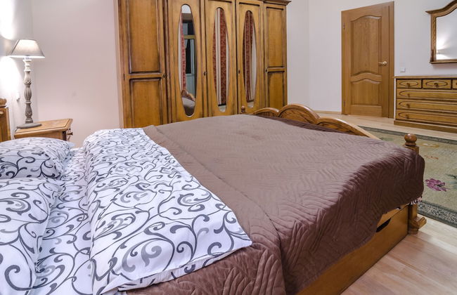 Rent Kiev Maidan Nezalezhnosti - Photo 9