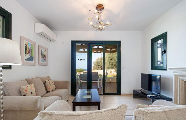 Villa Eleni in Pigianos Kampos - Photo 12