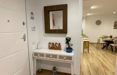 This spectacular 3-bedroom apart - Photo 1