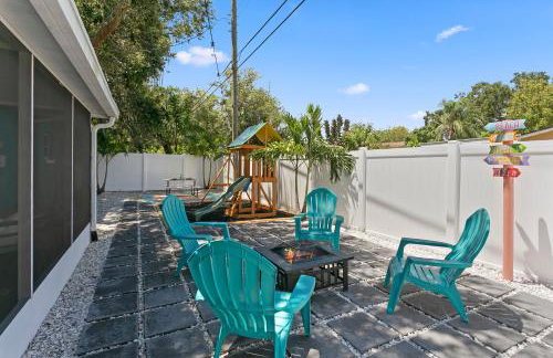 5 min Beaches~Mini Golf~Pool Table~Pets~KING BED + - Foto 28