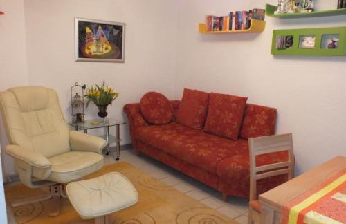 Holiday Home Komfortables Ferienhaus mit Garten und Parkplatz in unmittelbarer Nähe zum Stad by Interhome - Foto 7