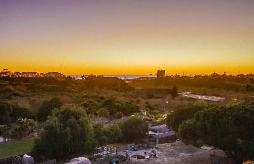 Home to enjoy the beach with ocean view - Photo 23