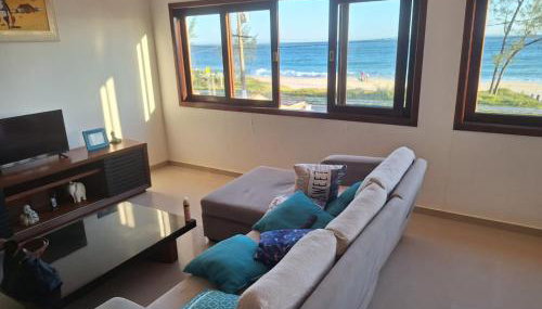 Jaconé - Casa maravilhosa de frente para o mar ! - Foto 2