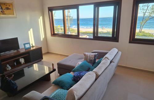 Jaconé - Casa maravilhosa de frente para o mar ! - Foto 2