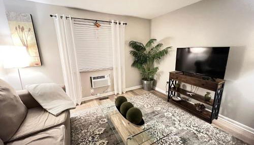 Spring Getaway Holiday Retreat Prime Location - Photo 2