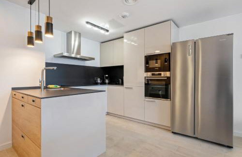 Magical 2BR Condo in the Heart of Cambrils - Photo 10