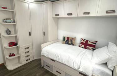 Apartamento céntrico con terraza EBI02919 - Foto 5