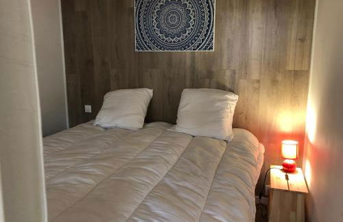 Les alpages - lit queen size - centre station - Foto 17