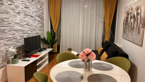 Nova Galerija Studio Ema i Apartman Anita- parking in garage - Foto 5