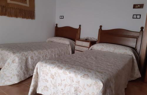 Habitaciones Peña Dorada - Photo 6