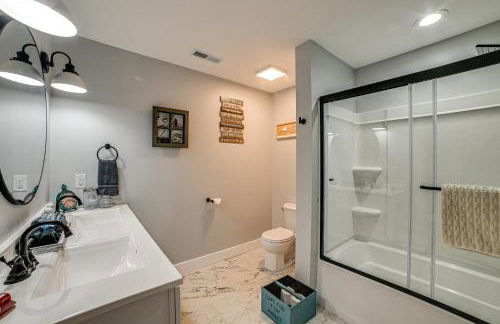 Walk to Lake Barkley! Family Home with Outdoor Oasis - Foto 16