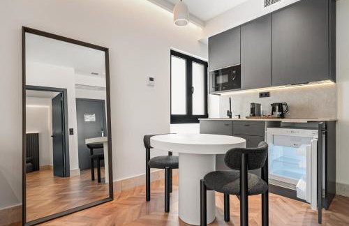 Pacifico Suites near Retiro - Photo 12