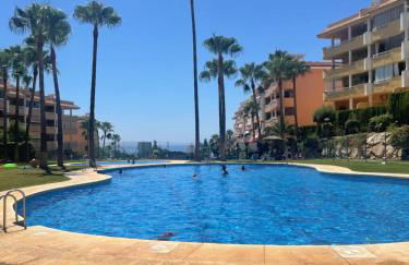 2 bedrooms with pool, terrace and balcony - Photo 1