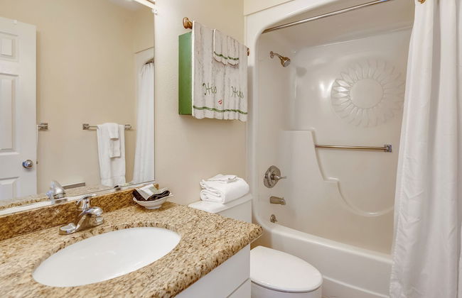 Beachfront Getaway by Ryson Vacation Rentals - Photo 11