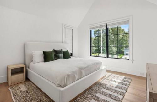 East Hamptons Modern 8 Bedroom New Construction - Foto 32