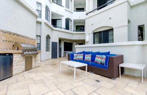 Designer Penthouse 2 Bedroom with Balcony Beverly Hills Adjacent - Foto 104