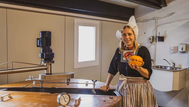Excursión exprés a Volendam, Marken, Edam y Zaanse Schans - Foto 3, Degustaremos quesos de Gouda y Edam