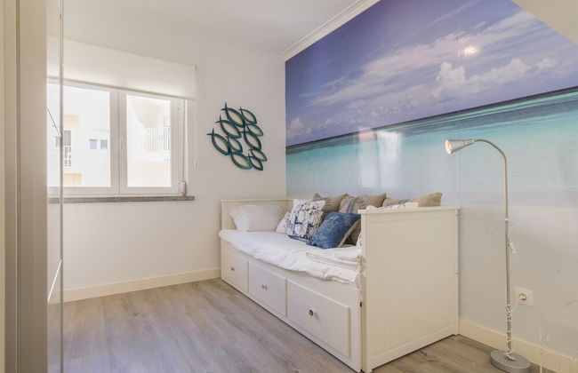 Cozy Seaview Apartment - Photo 5