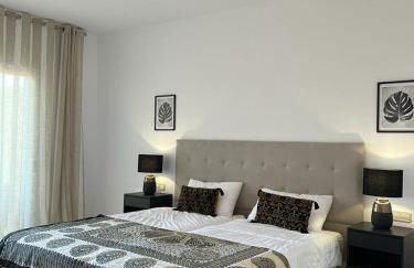 Luxury Apartment Elviria Hills - Stunning Views - Photo 18