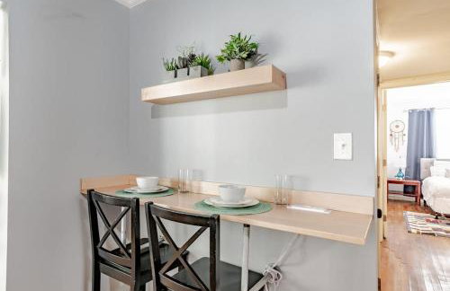 Sunny Midtown Cottage- Midtown Mobile - Photo 17