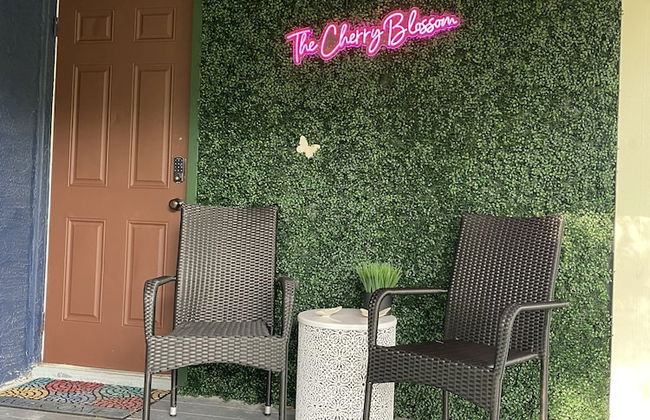 The Cherry Blossom - Photo 21