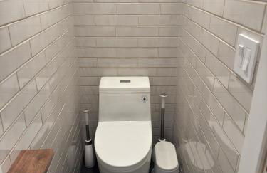 NEW Modern Private Entrance 2 BD Apt Minutes to NYC - Foto 18