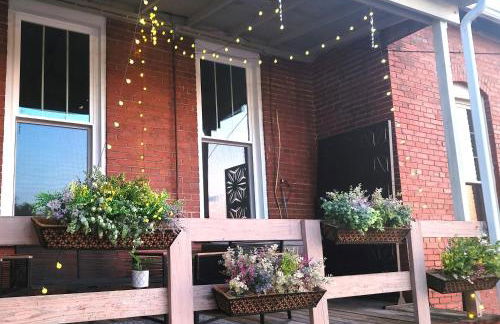 Private Boutique Getaway - Fireplace & Soaking Tub - Downtown Loft - by Cross-Key Vacation Rentals - Photo 21