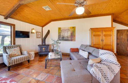 Quiet Bandera Country Home with Medina River Access! - Foto 1