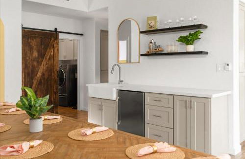 Lazy River Luxe 6 BR Sleeps 16 Pickleball Hot Tub - Foto 20